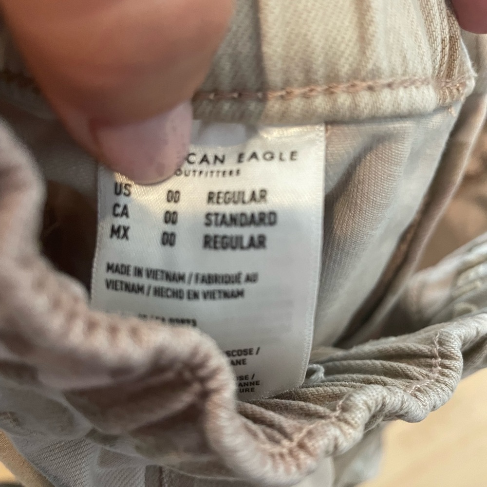 American Eagle Cargo joggers. Cami print - Picture 7 of 7